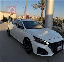 نيسان ألتيما